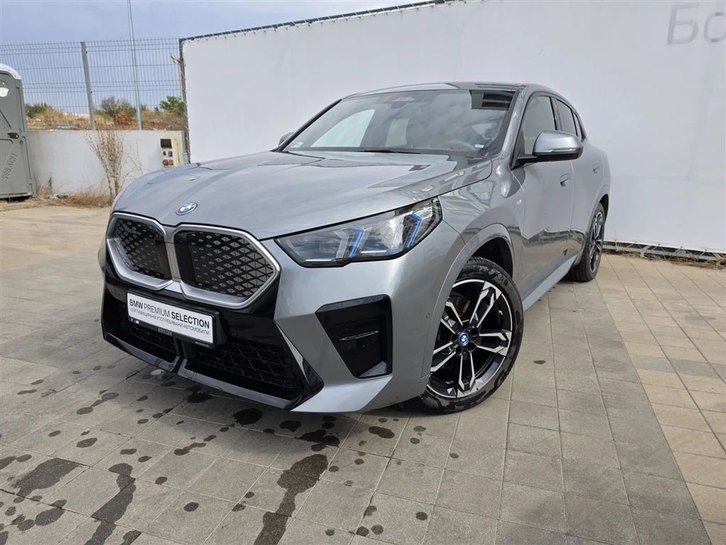 BMW iX2 xDrive30
