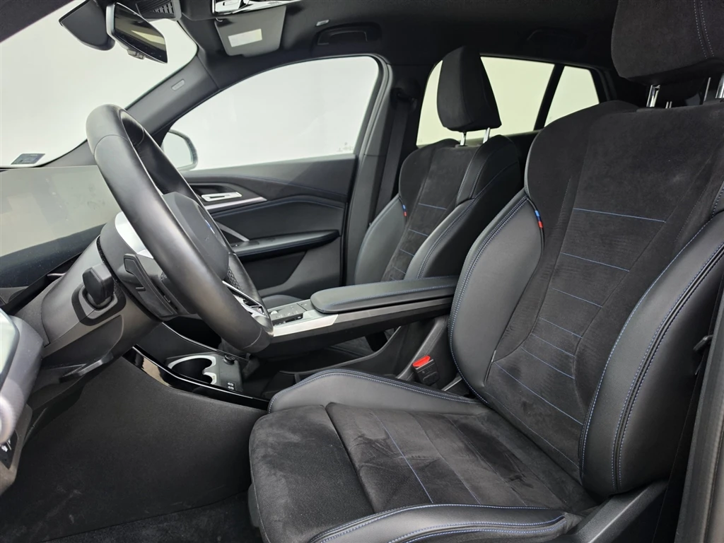 BMW iX2 xDrive30, снимка 6 - Автомобили и джипове - 55985347