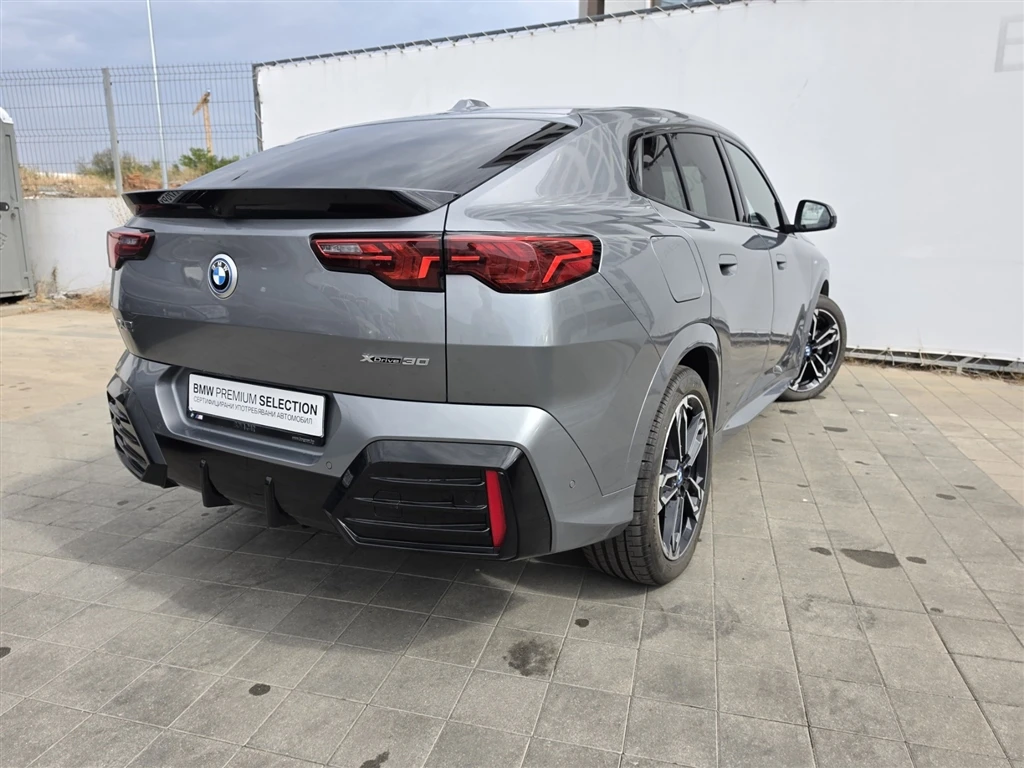 BMW iX2 xDrive30, снимка 2 - Автомобили и джипове - 55985347