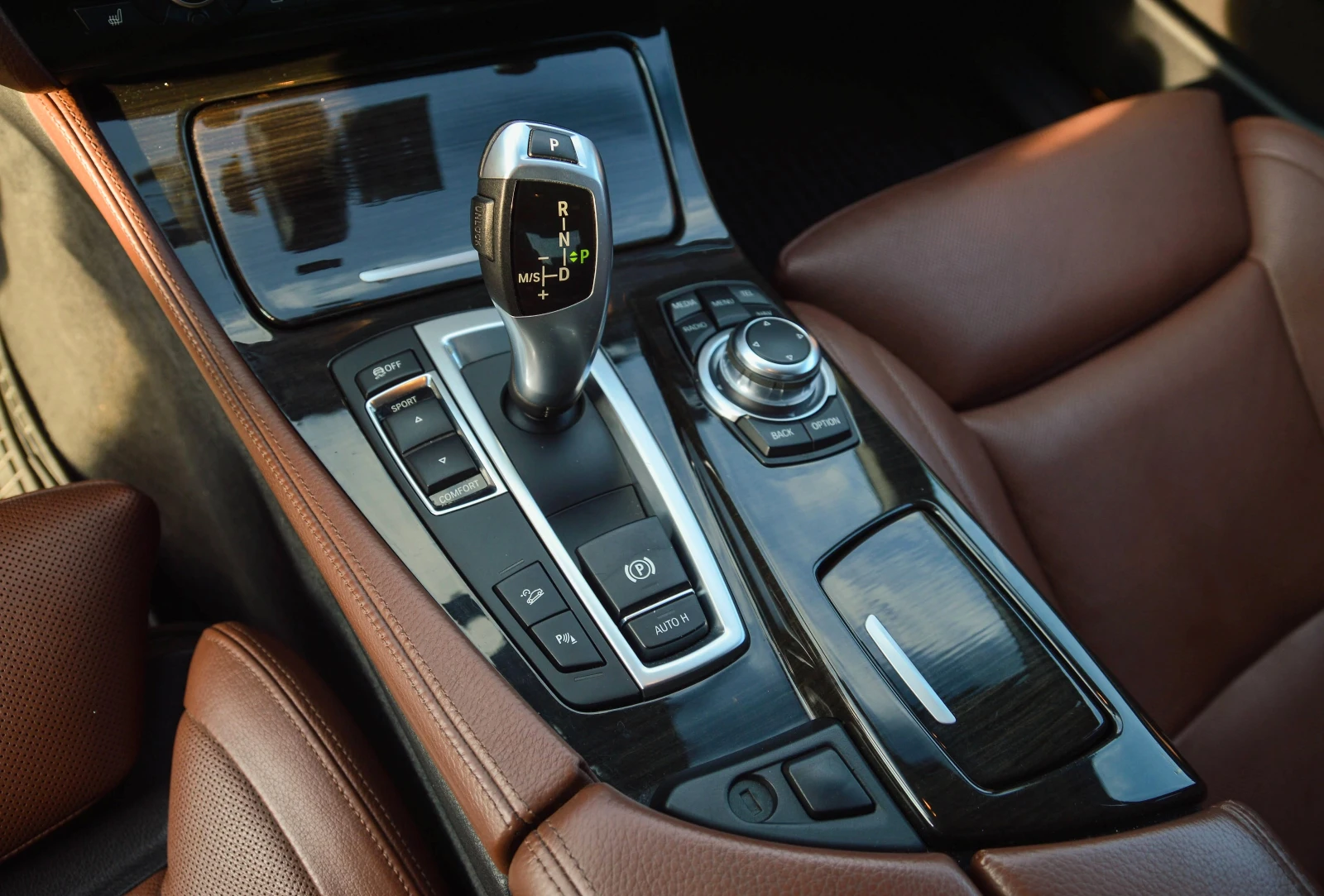 BMW 525 d xDrive, снимка 6 - Автомобили и джипове - 56104608