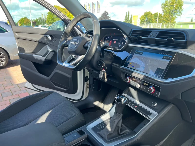 Audi Q3 35TDI/S-LINE/150HP/NAVI/CAM/VIRTUAL/ACC/PANO/832f, снимка 13 - Автомобили и джипове - 52120209