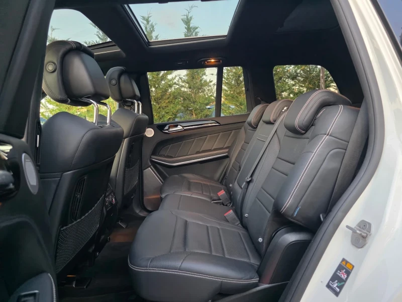 Mercedes-Benz GL 63 AMG 7-МЕСТЕН DESIGNO B&O ПАНО MEGA FULL ЛИЗИНГ 100% , снимка 15 - Автомобили и джипове - 52268546