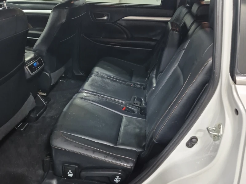 Toyota Highlander XLE* Шибидах* Подгрев* Задна камера* , снимка 12 - Автомобили и джипове - 53417545