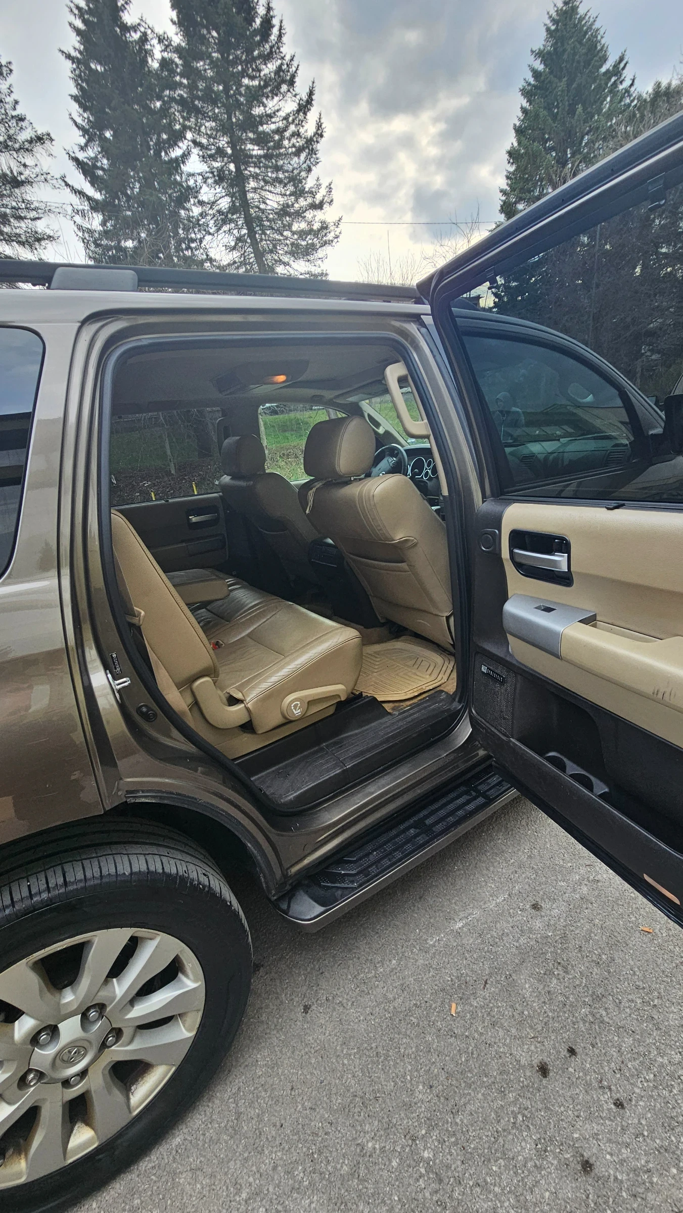 Toyota Sequoia, снимка 6 - Автомобили и джипове - 53927527