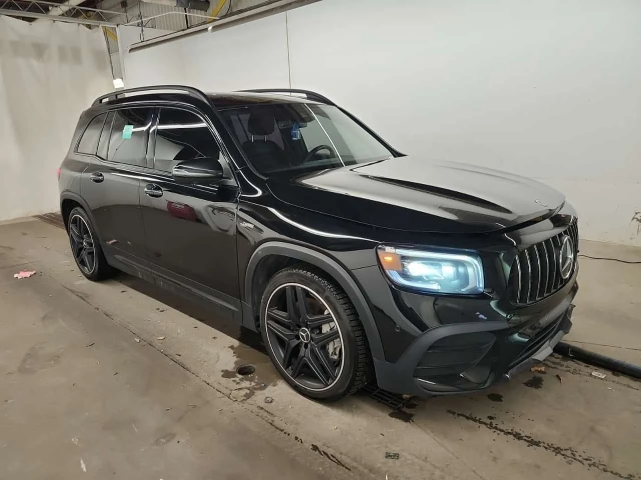 Mercedes-Benz GLB35AMG | ОТ ГЛАВНО ПРЕДСТАВИТЕЛСТВО| DISTR| 360| PANO, снимка 3 - Автомобили и джипове - 54460271