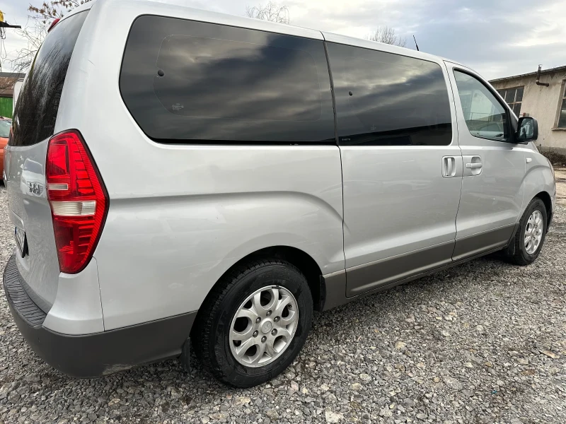 Hyundai H1 7+ 1, снимка 2 - Бусове и автобуси - 48803454