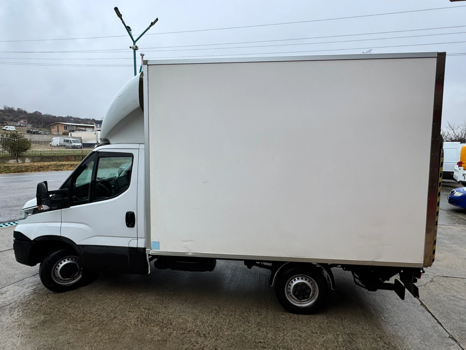 Iveco Daily 3.0HPI* 35-180* Климатик* Падащ борд - изображение 7