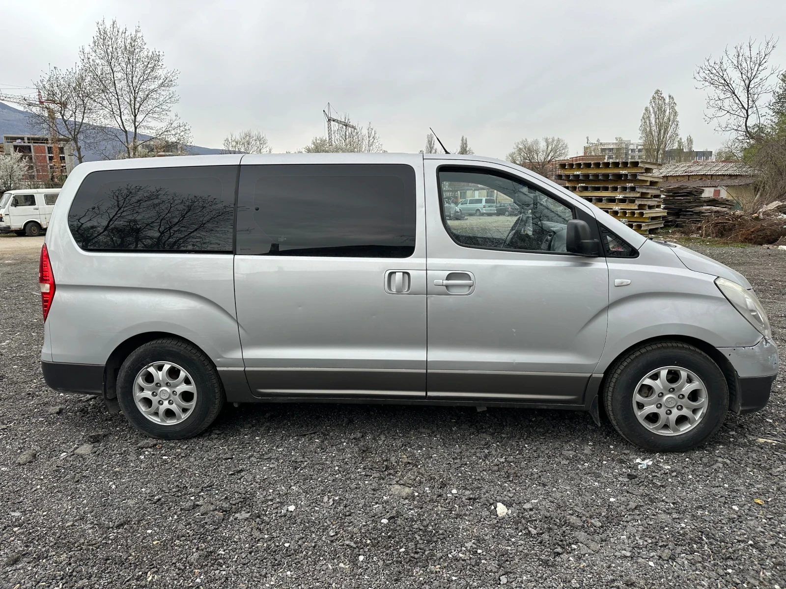 Hyundai H1 7+ 1 - изображение 6