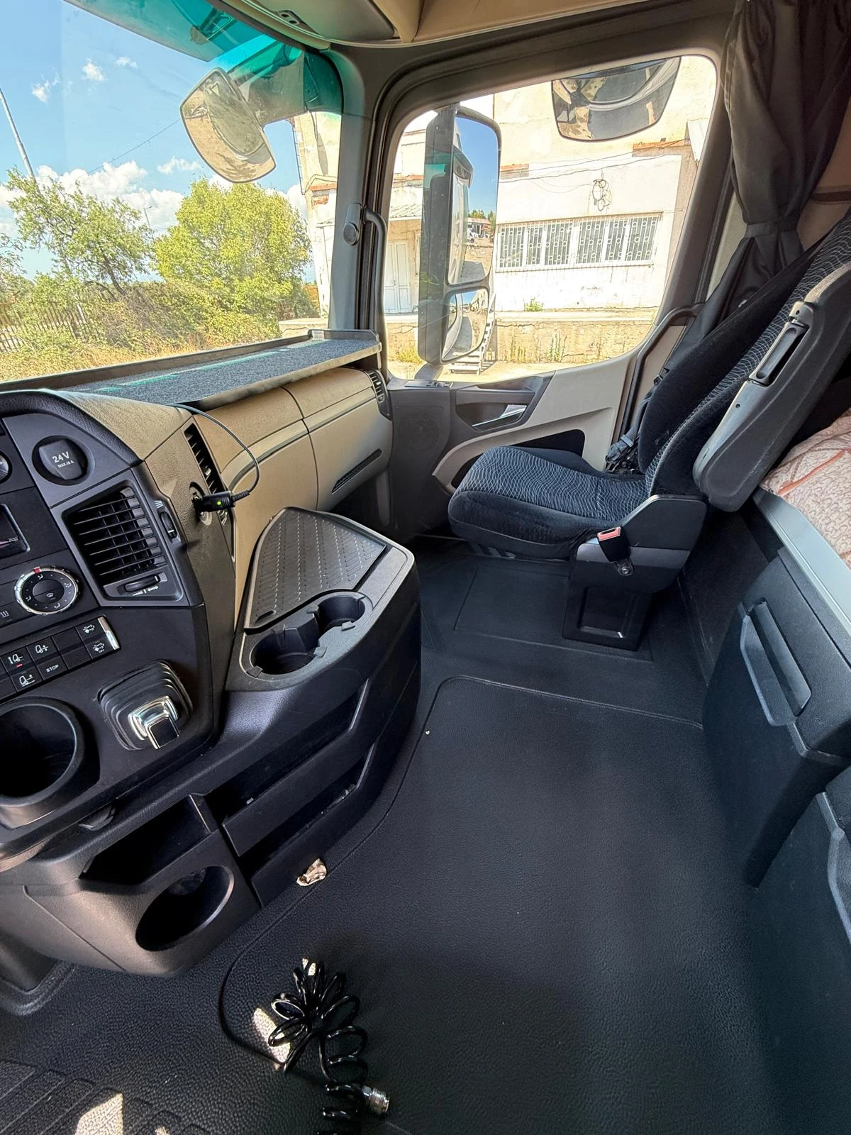 Mercedes-Benz Actros 1848 (възможна композиция), снимка 7 - Камиони - 55285983