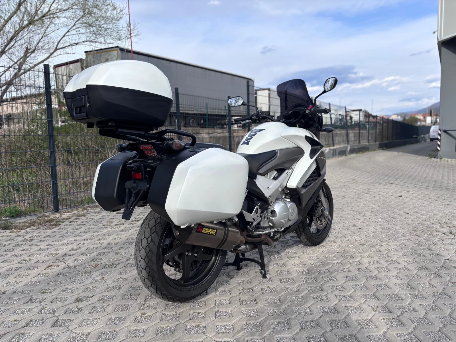 Honda Crossrunner VFR800X* 3 куфара* ABS* Подаръци в описанието* , снимка 4 - Мотоциклети и мототехника - 54160122