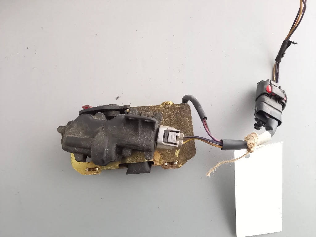 Брава заден капак Крайслер Вояджер 