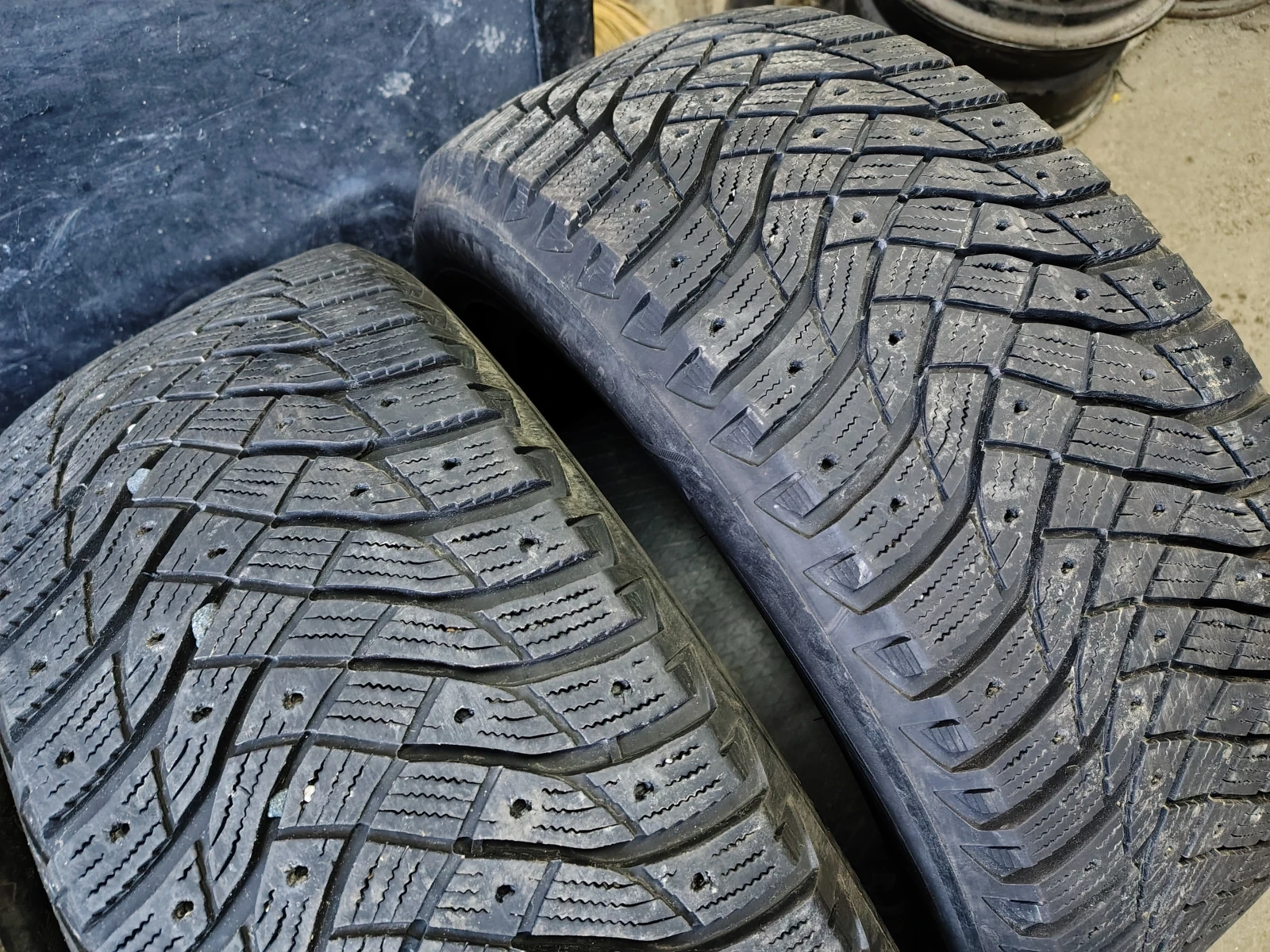 Гуми Зимни 235/55R18, снимка 3 - Гуми и джанти - 55837329