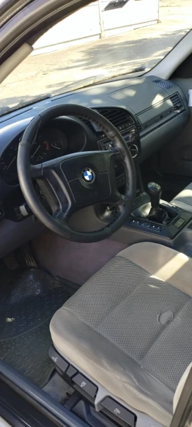 BMW 318, снимка 6