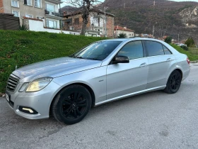 Mercedes-Benz E 220, снимка 2