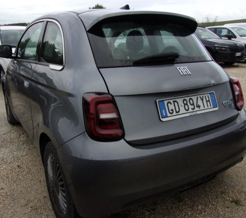 Fiat 500, снимка 5 - Автомобили и джипове - 46357685