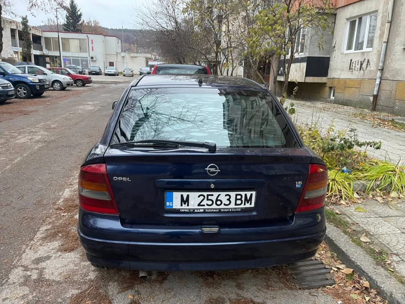 Opel Astra, снимка 3 - Автомобили и джипове - 48013911