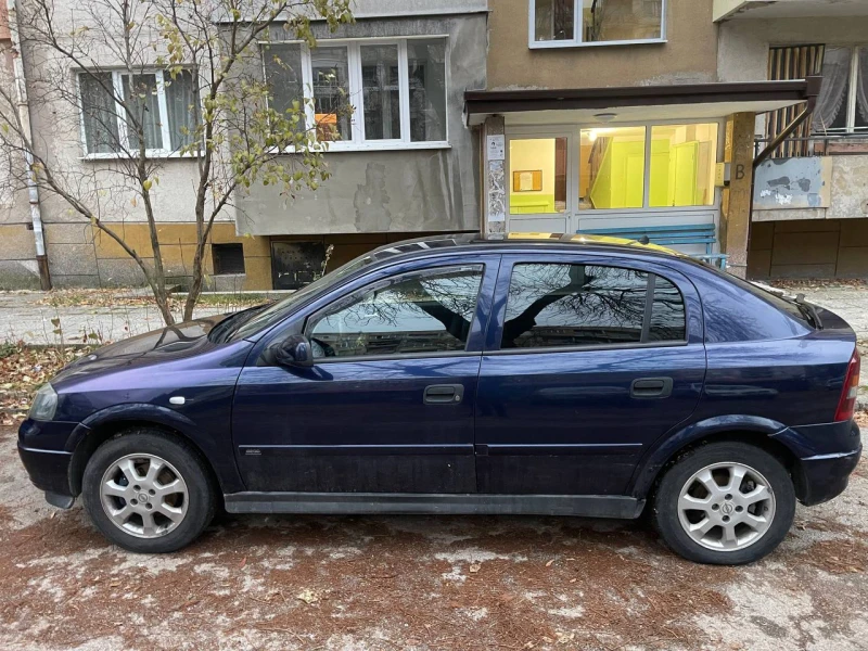 Opel Astra, снимка 1 - Автомобили и джипове - 48013911