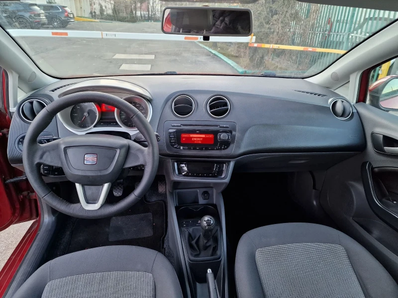 Seat Ibiza 1.6TDI, снимка 10 - Автомобили и джипове - 49014862