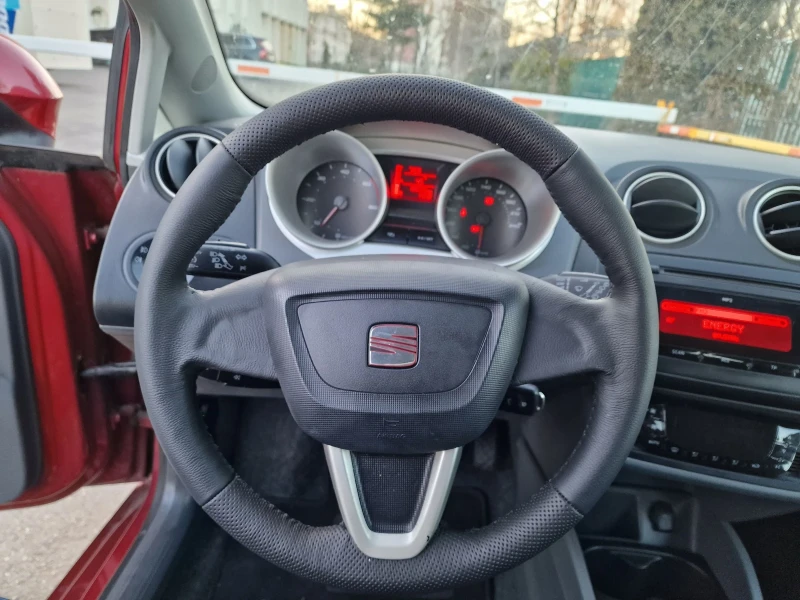 Seat Ibiza 1.6TDI, снимка 12 - Автомобили и джипове - 49014862