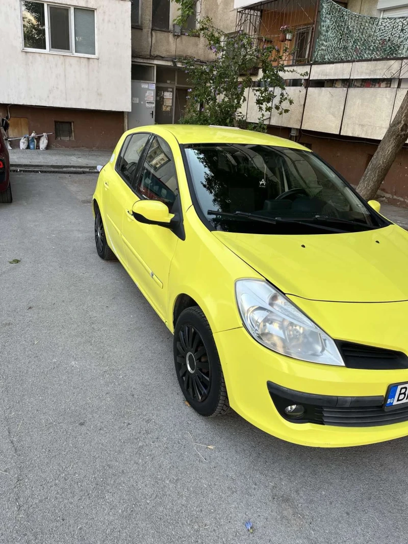 Renault Clio, снимка 6 - Автомобили и джипове - 52883794