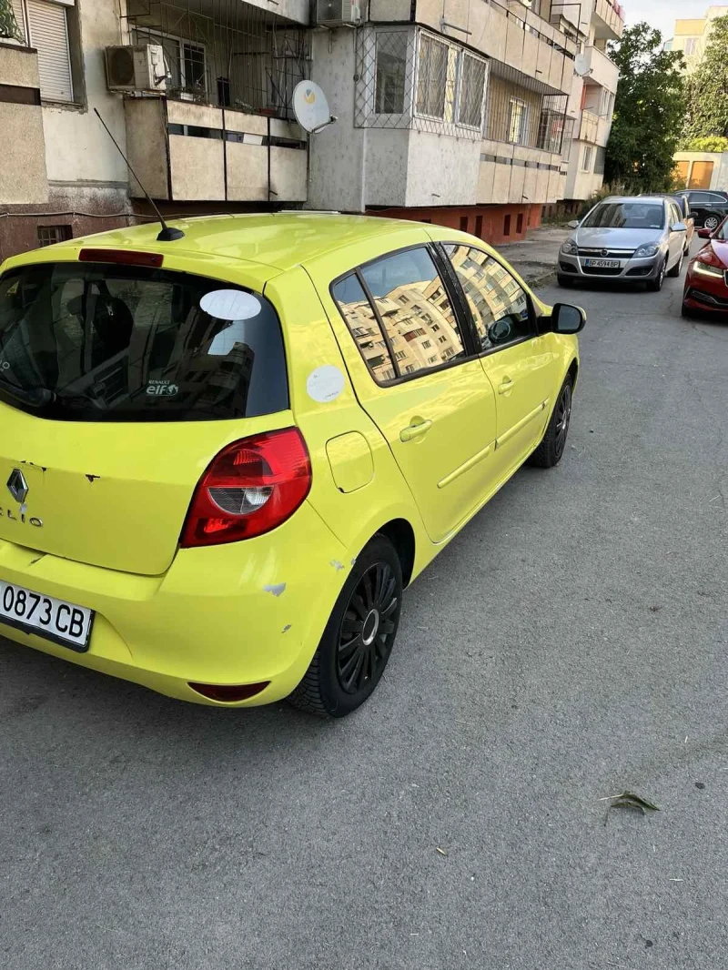 Renault Clio, снимка 5 - Автомобили и джипове - 52883794