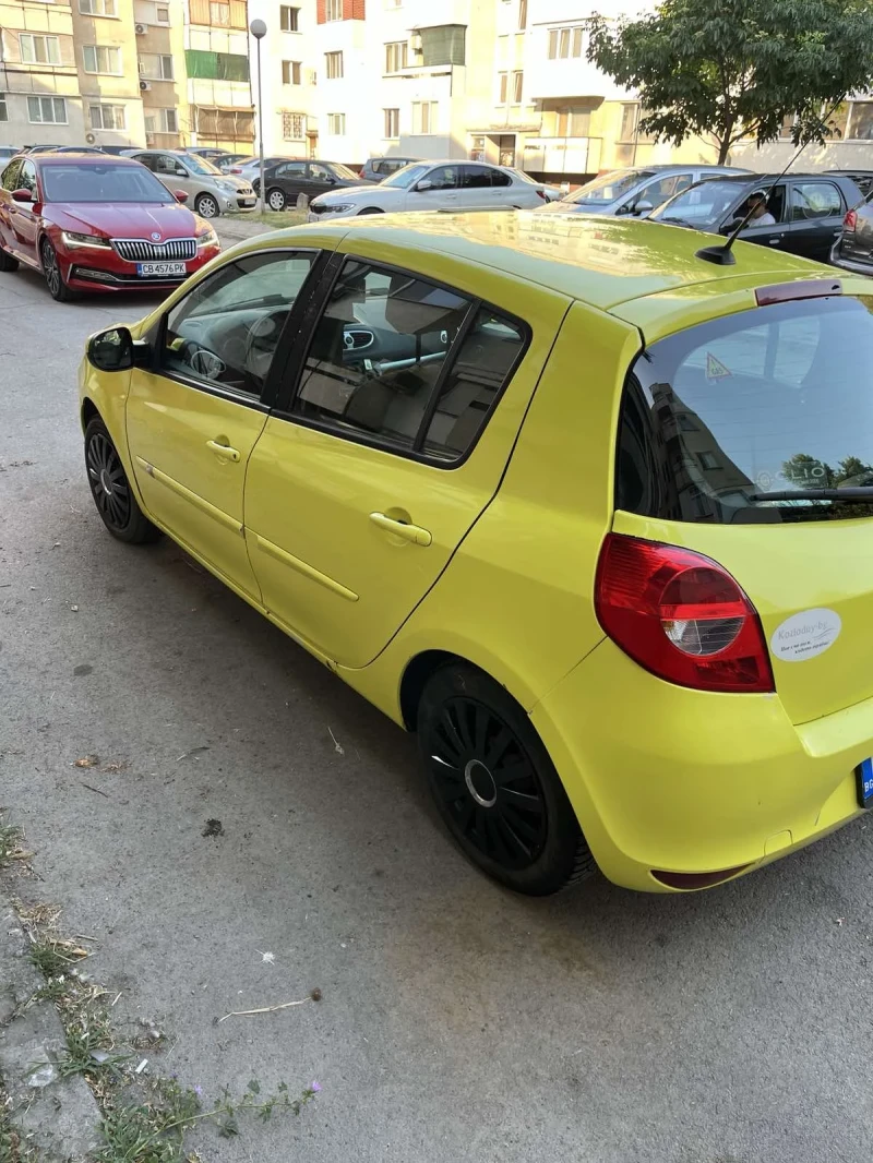 Renault Clio, снимка 2 - Автомобили и джипове - 52883794