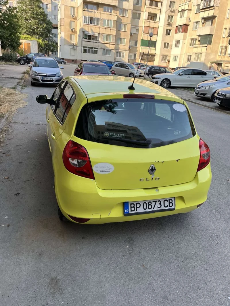 Renault Clio, снимка 4 - Автомобили и джипове - 52883794