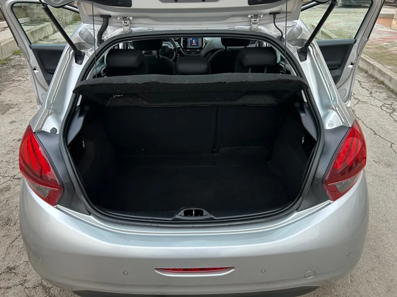 Peugeot 208 1.2i FULL LED НАВИ ЕВРО 6, снимка 12 - Автомобили и джипове - 53236837