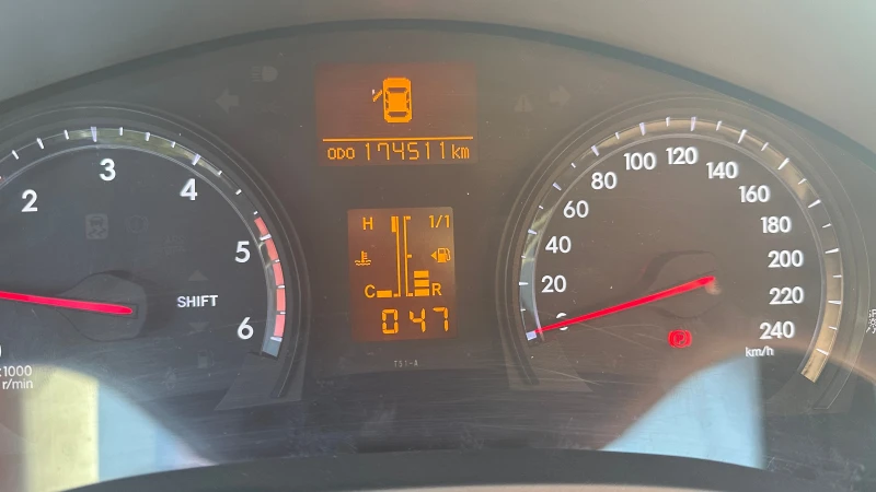 Toyota Avensis SW 2.0 D4D Luxury - 13900 лв. - 50522445 | Car24.bg