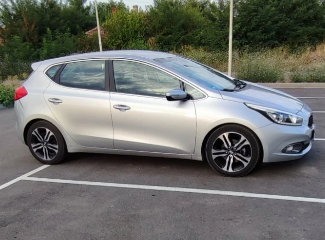 Kia Ceed 1.6GDI Всички екстри!Регистрирана!!! - изображение 2