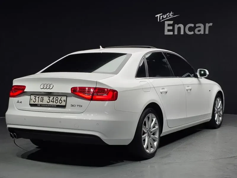 Audi A4 2.0 TDI, снимка 2 - Автомобили и джипове - 54143494
