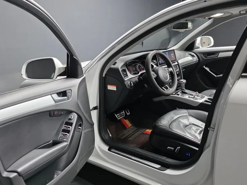 Audi A4 2.0 TDI, снимка 10 - Автомобили и джипове - 54143494