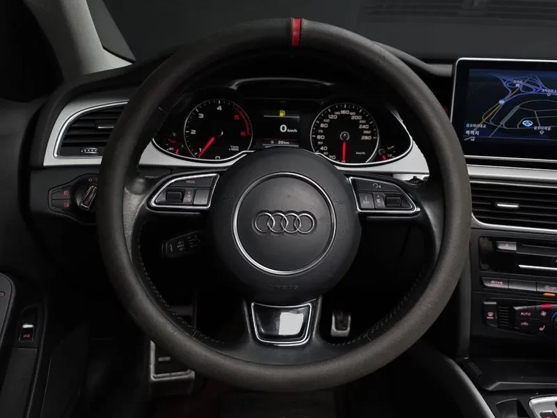 Audi A4 2.0 TDI, снимка 13 - Автомобили и джипове - 54143494