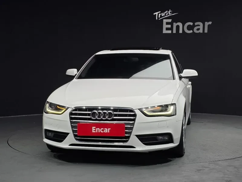 Audi A4 2.0 TDI, снимка 3 - Автомобили и джипове - 54143494