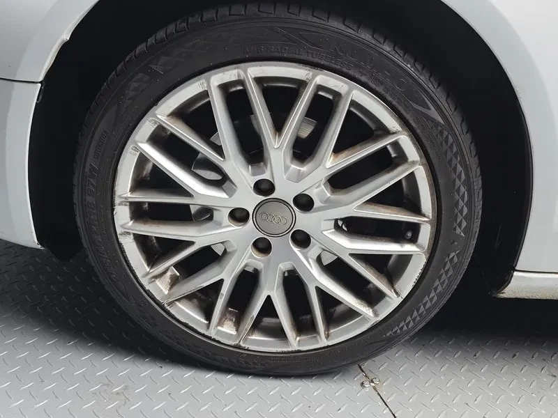 Audi A4 2.0 TDI Quattro, снимка 5 - Автомобили и джипове - 54143258