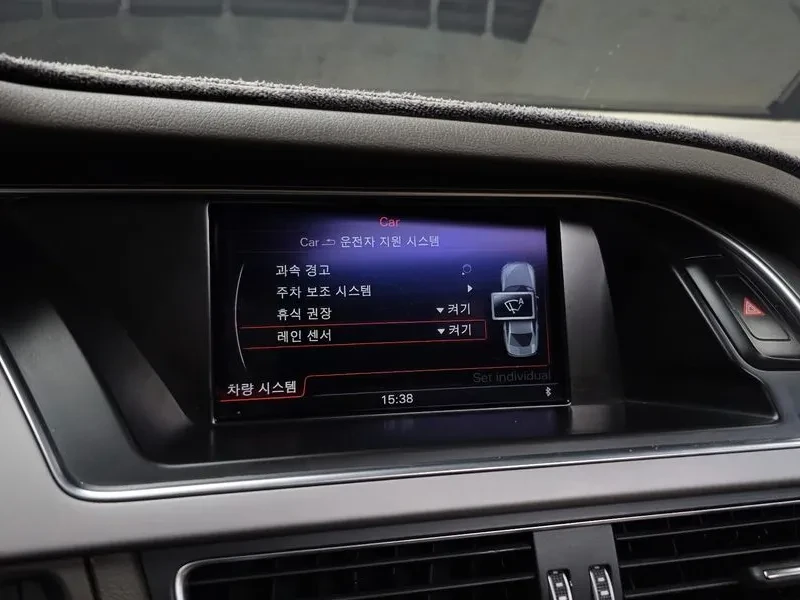 Audi A4 2.0 TDI Quattro, снимка 17 - Автомобили и джипове - 54143258