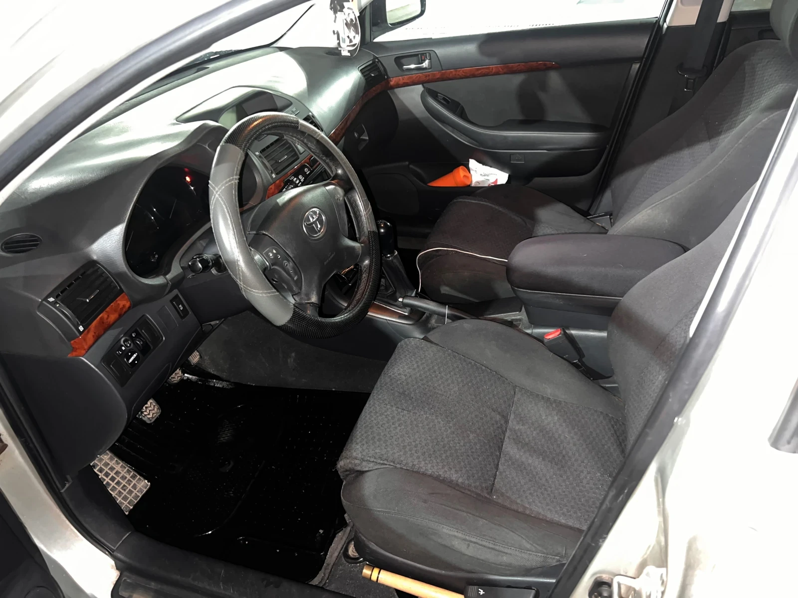 Toyota Avensis Toyota Avensis 2.0i - изображение 5