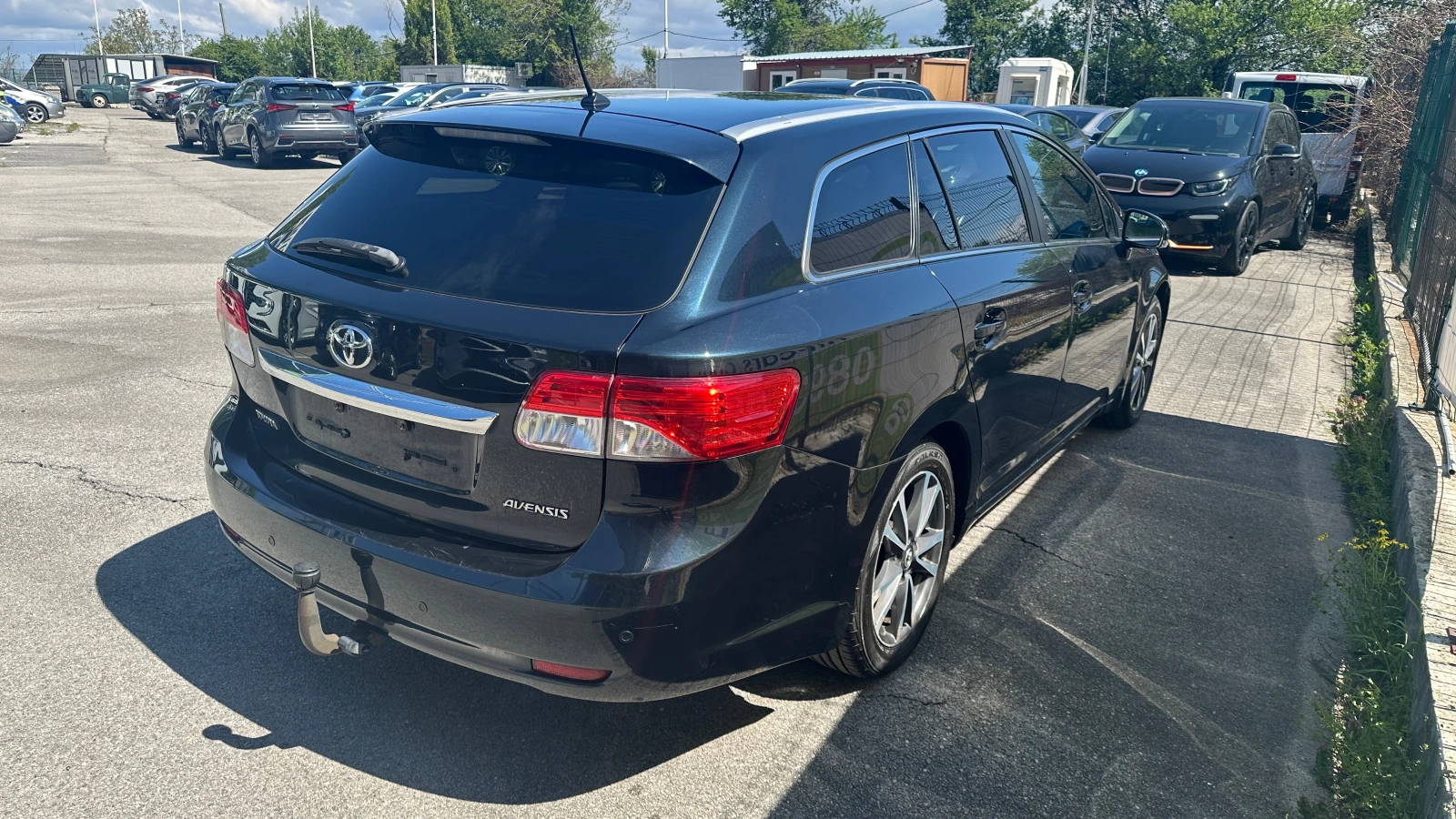 Toyota Avensis SW 2.0 D4D Luxury - изображение 6