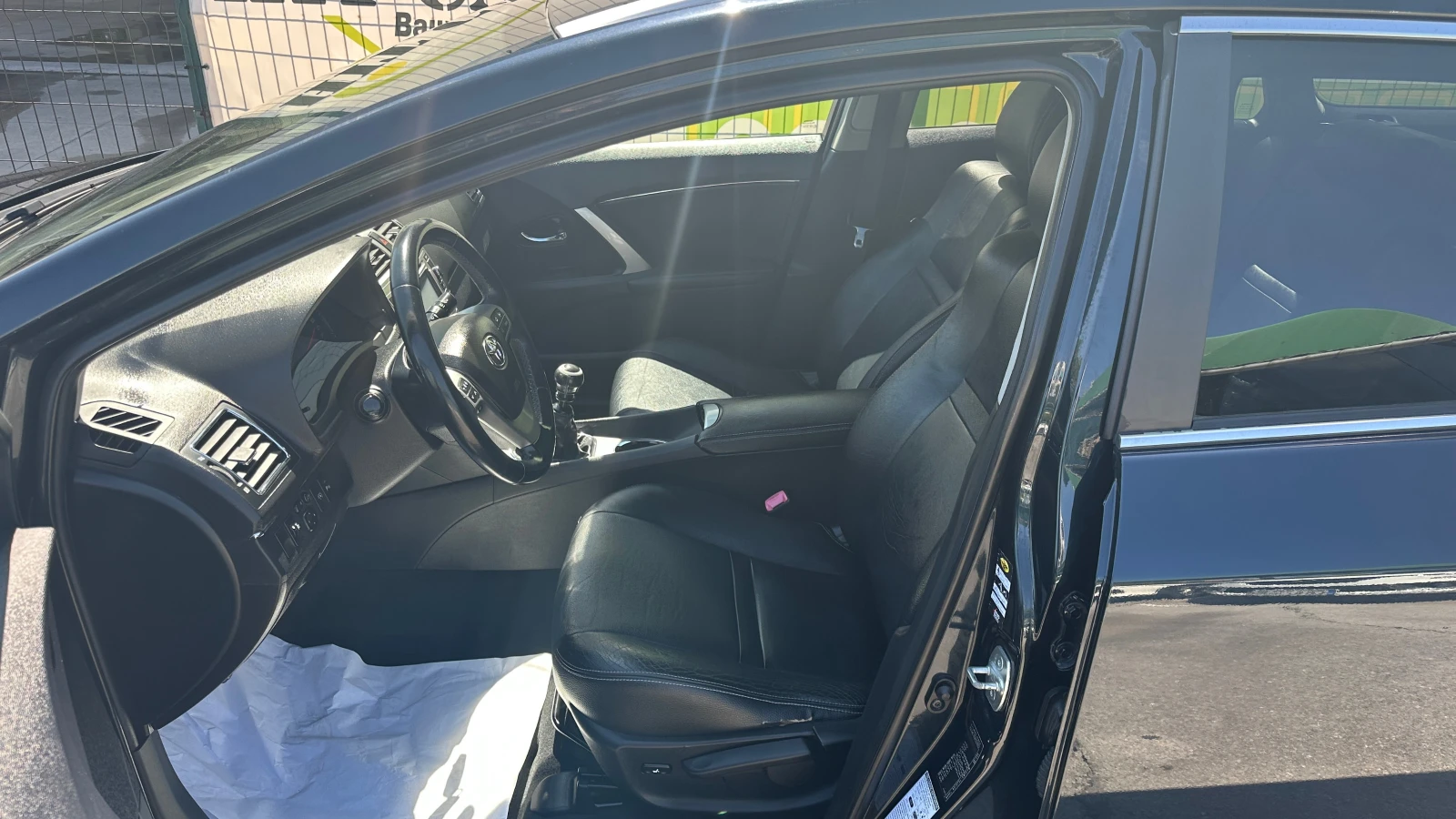 Toyota Avensis SW 2.0 D4D Luxury - изображение 8