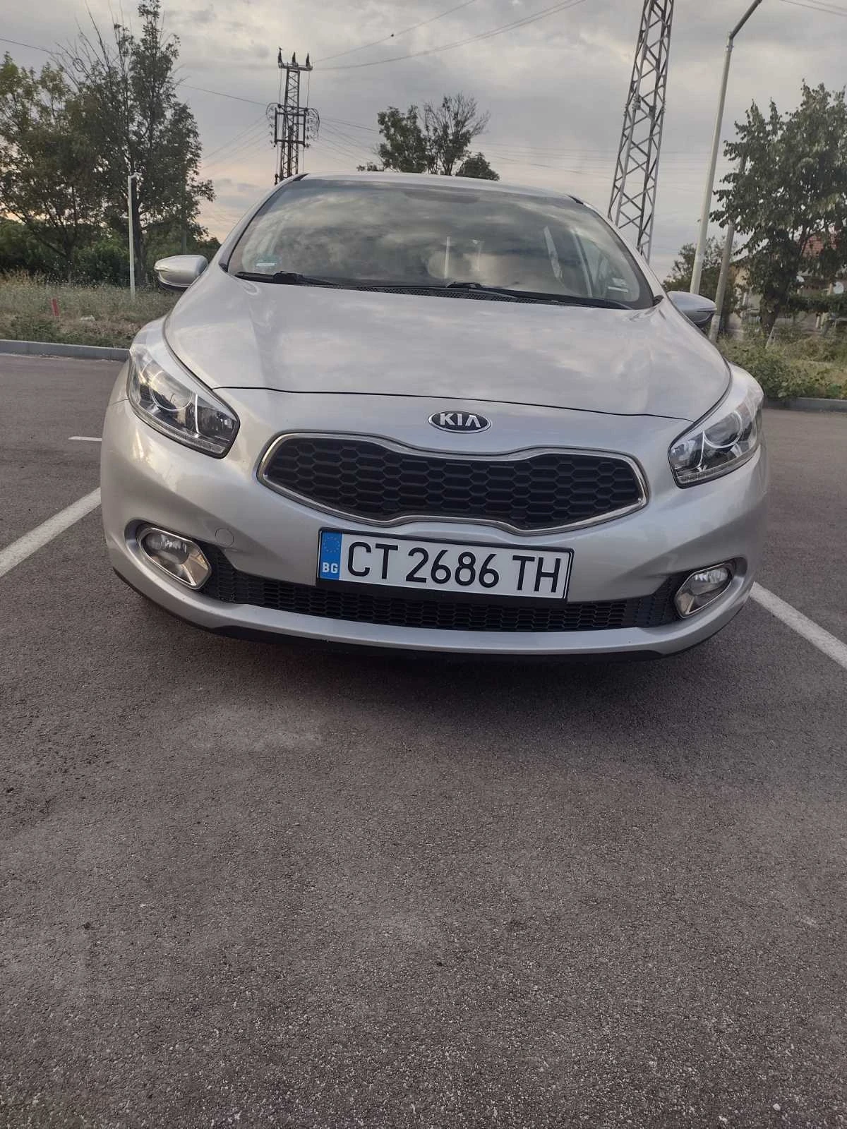 Kia Ceed 1.6GDI Всички екстри!Регистрирана!!! - изображение 4