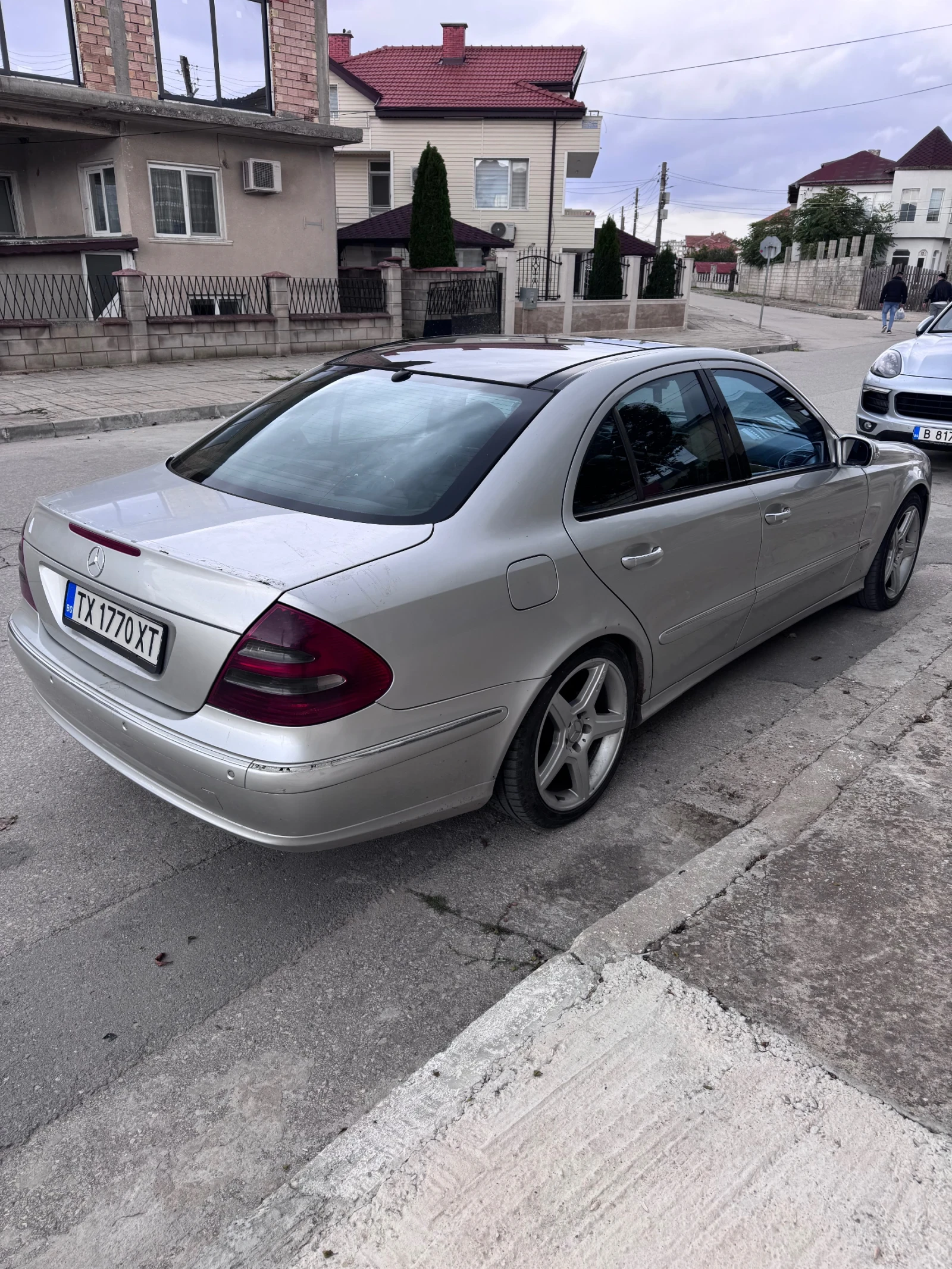 Mercedes-Benz E 320  - изображение 2