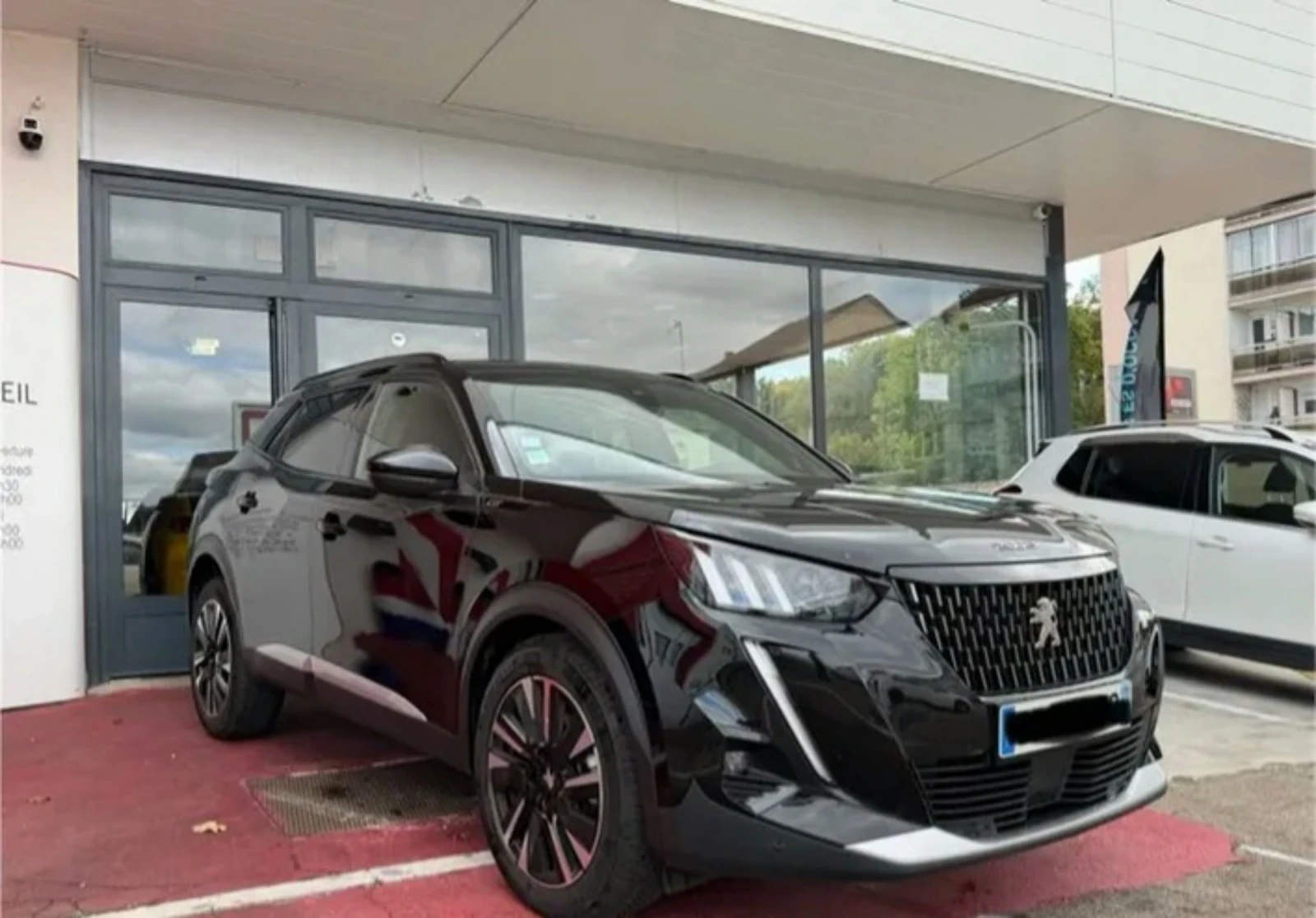 Peugeot 2008 1. 5GT BlueHDi 131 S&S EAT8 - изображение 2