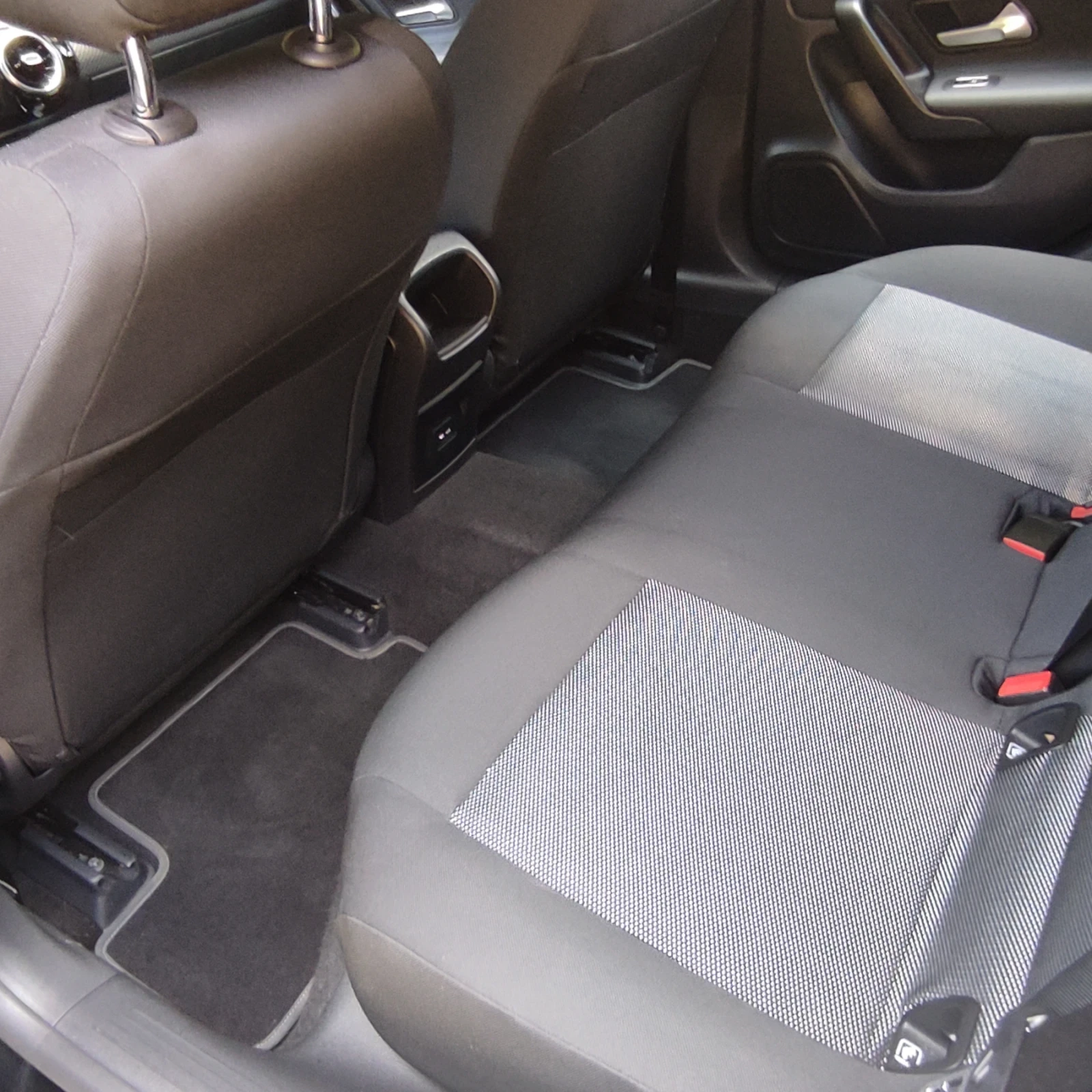 Mercedes-Benz CLA 200 2.0/150 �.�./8��/Shoting Brake ��������� ����! | Mobile.bg � ����������� 9