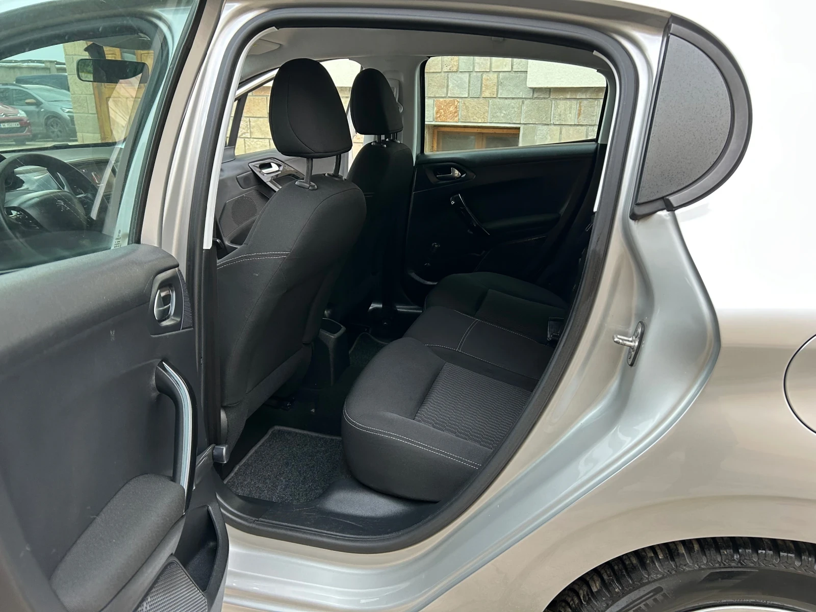 Peugeot 208 1.2i FULL LED ���� ���� 6 | Mobile.bg � ����������� 11