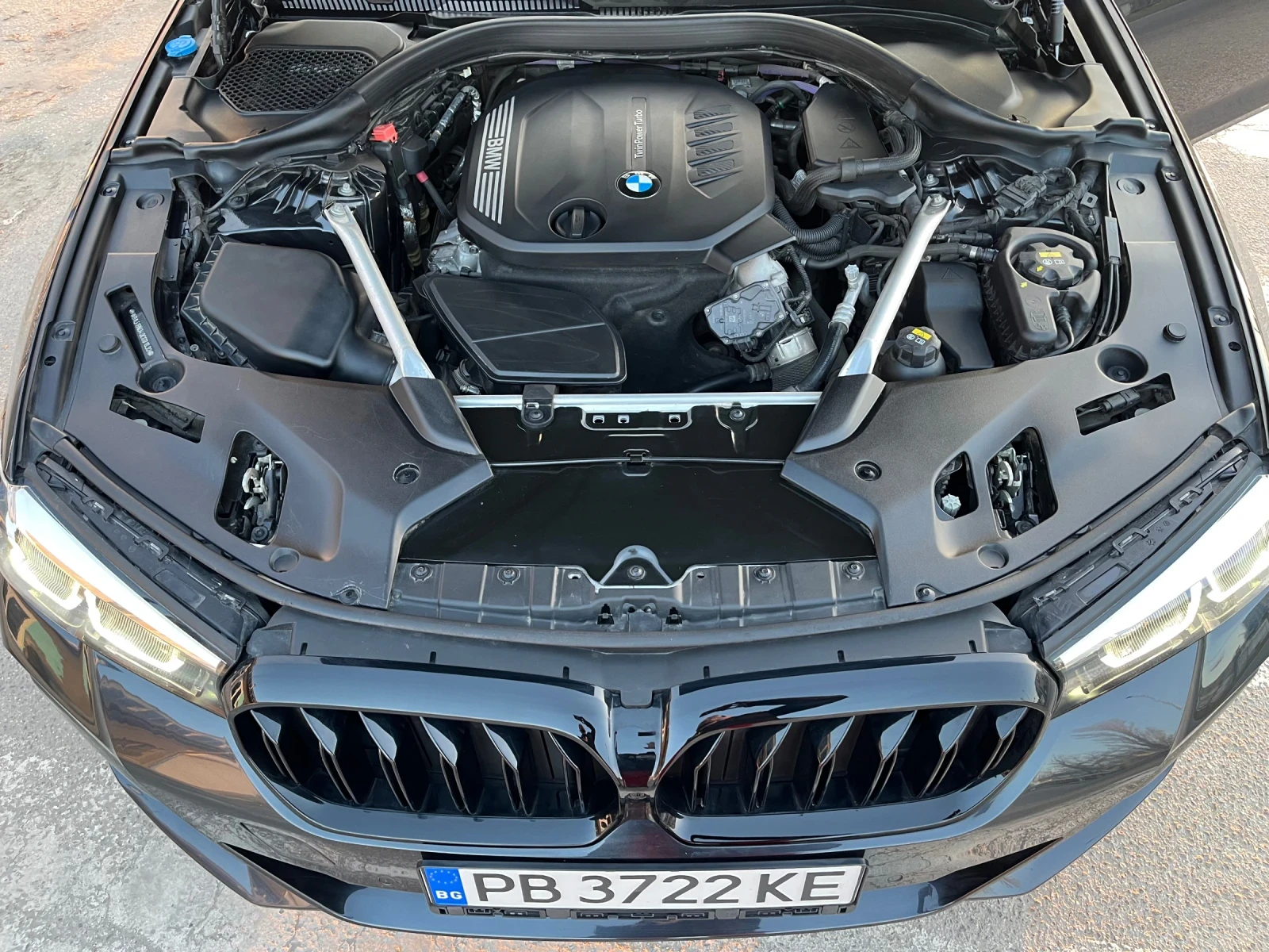 BMW 520, снимка 11 - Автомобили и джипове - 53762335