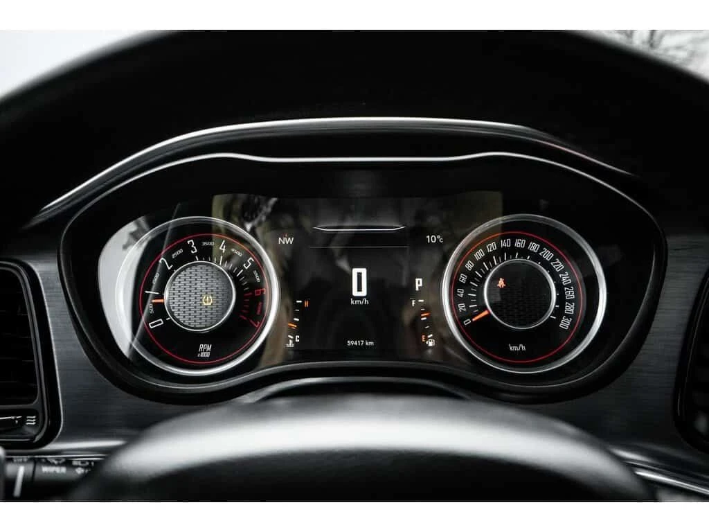 Dodge Challenger * Scat Pack Shaker * CARFAX * ЦЕНА ДО БГ, снимка 11 - Автомобили и джипове - 53814741