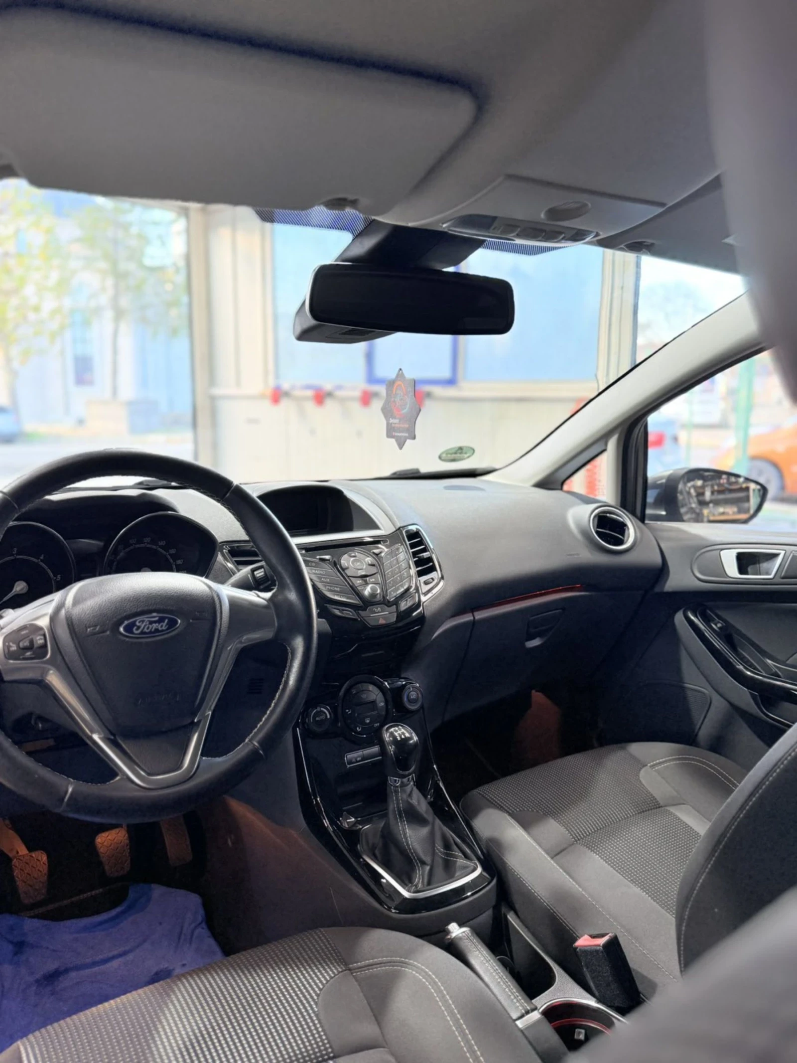 Ford Fiesta, снимка 5 - Автомобили и джипове - 54031253