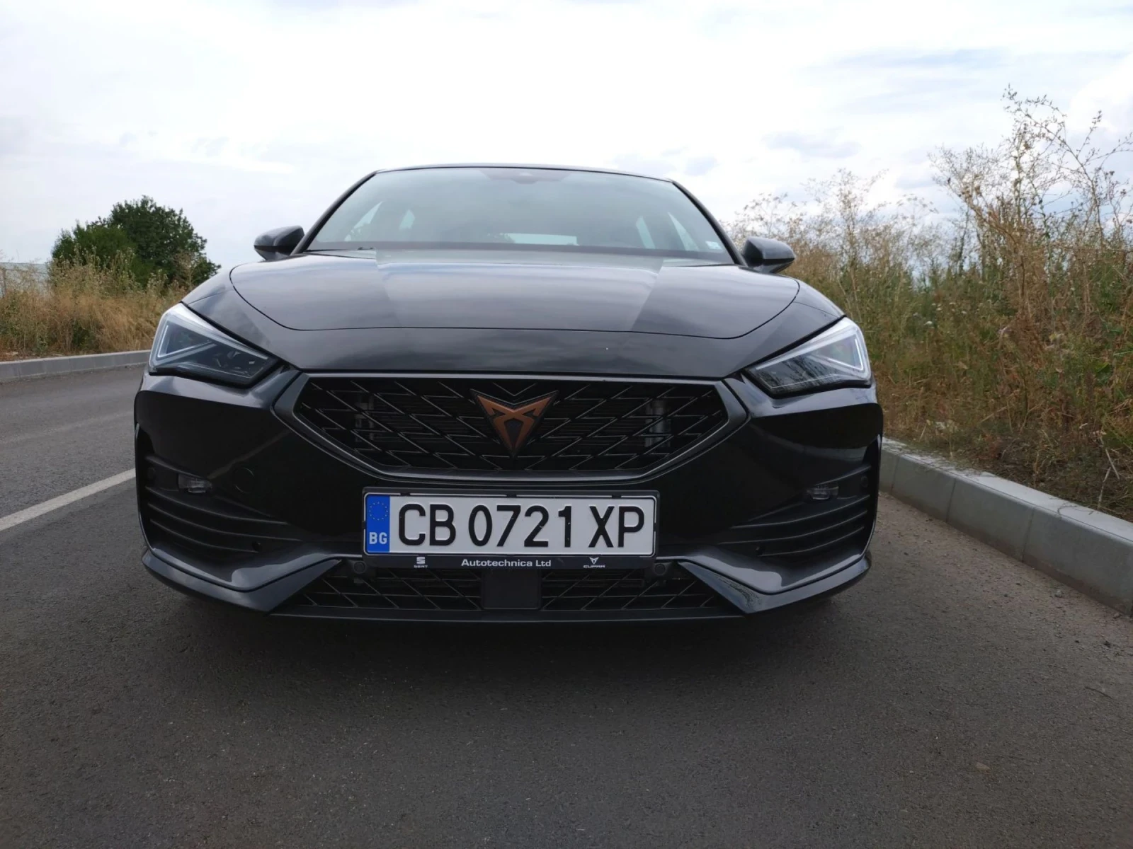 Cupra Leon  1.5 eTSI | КАТО НОВА |   Панорама | Гаранция, снимка 8 - Автомобили и джипове - 54722484