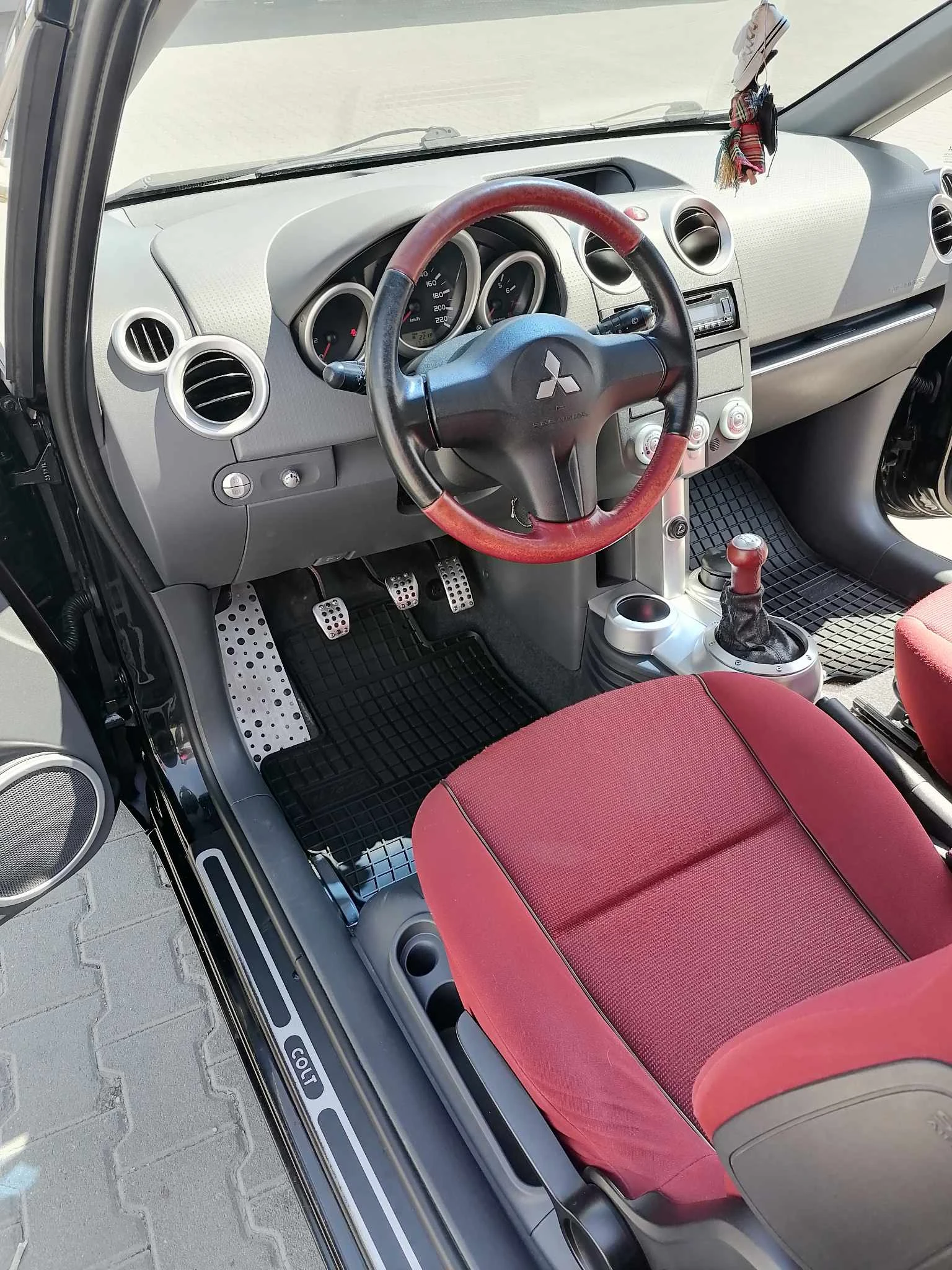 Mitsubishi Colt 1, 3, снимка 10 - Автомобили и джипове - 54909142