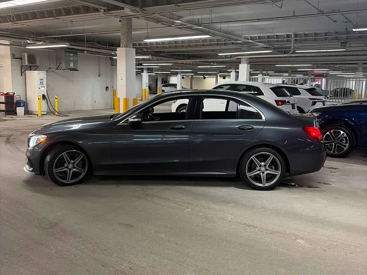 Mercedes-Benz C 300 * CARFAX * ЛИЦЕНЗИРАН ДИЛЪР * CARFAX, снимка 11 - Автомобили и джипове - 55648031